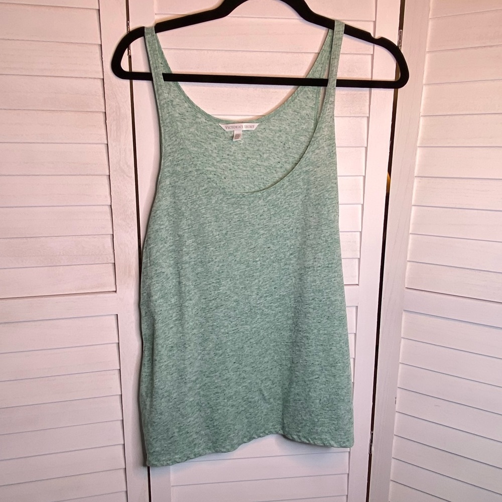 Victoria’s Secret Tank - Medium - EUC